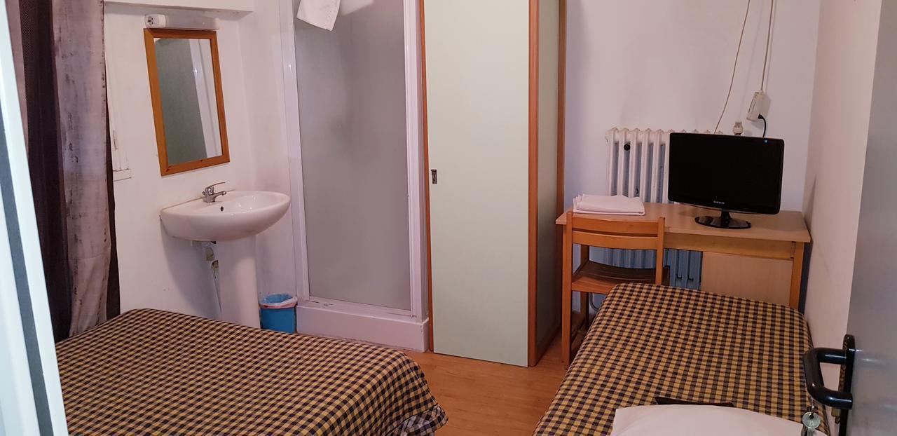 Hotel Le Tram Fontaine  Екстериор снимка
